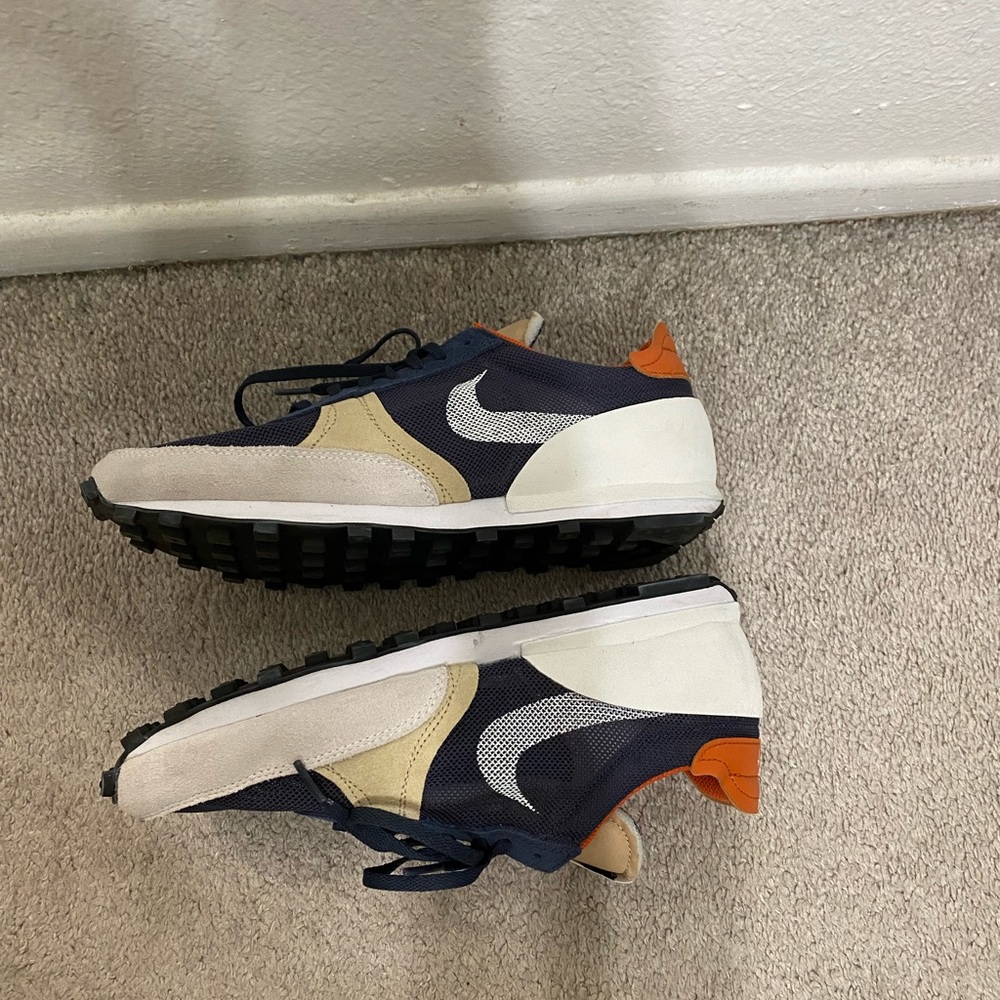 Nike DayBreak(men 8.5)